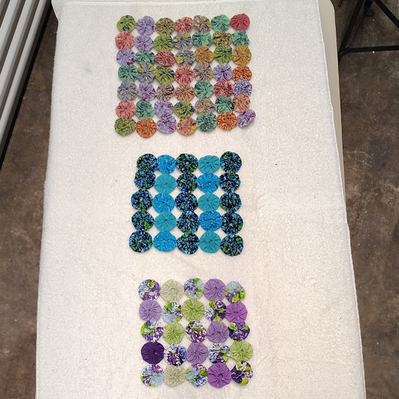 Colorful Yo-Yo Quilt Squares Set - Picture 1 of 4